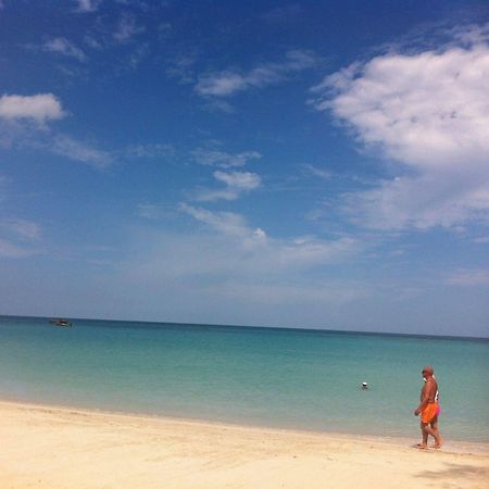 Roots Bamboo Beach Resort Negril Buitenkant foto